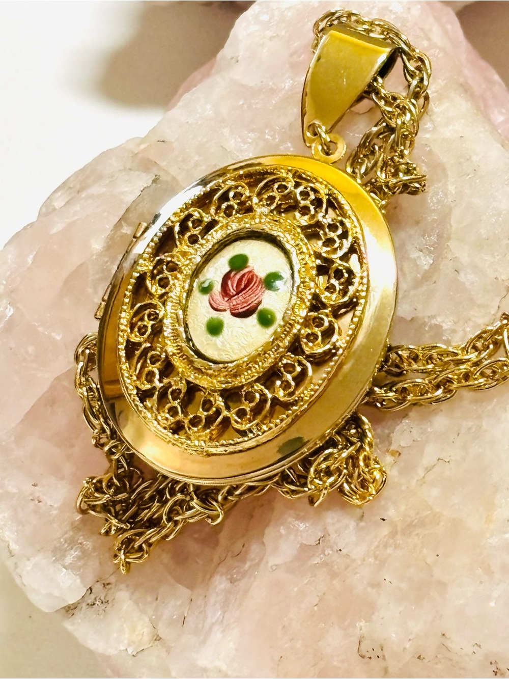 Vintage Guilloche Gold-Tone Floral Locket Pendant Necklace with Pink Rose